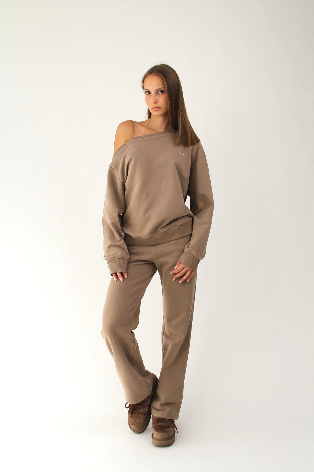 EVERYDAY OFF SHOULDER TOP NOUGAT